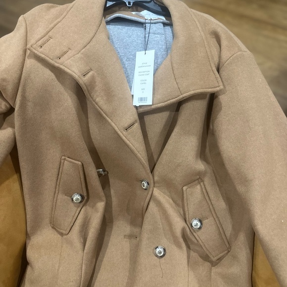 The architectural of the double-breatedf wool-blend coat - Picture 2 of 13